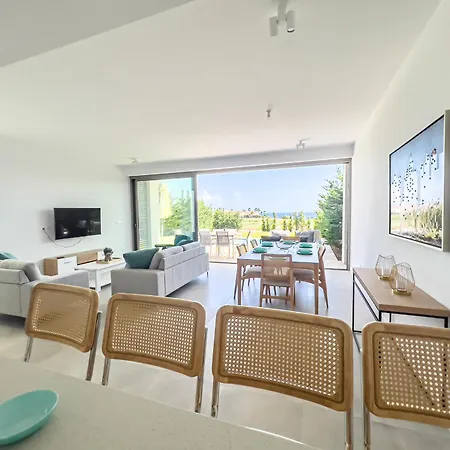 Villa Azure Vista Collection *