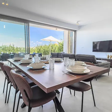 Villa Azure Vista Collection *