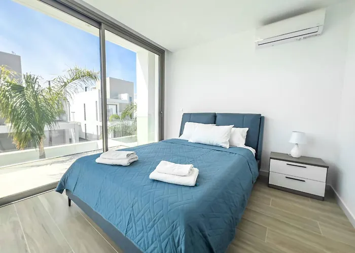 Azure Vista Collection ヴィラ プロタラス