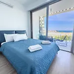 Villa Azure Vista Collection
