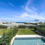 Azure Vista Collection فيلة