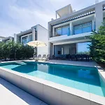 Azure Vista Collection فيلة *