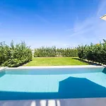 Villa Azure Vista Collection *