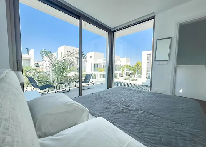 Vila Azure Vista Collection