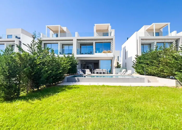 Azure Vista Collection Vila *