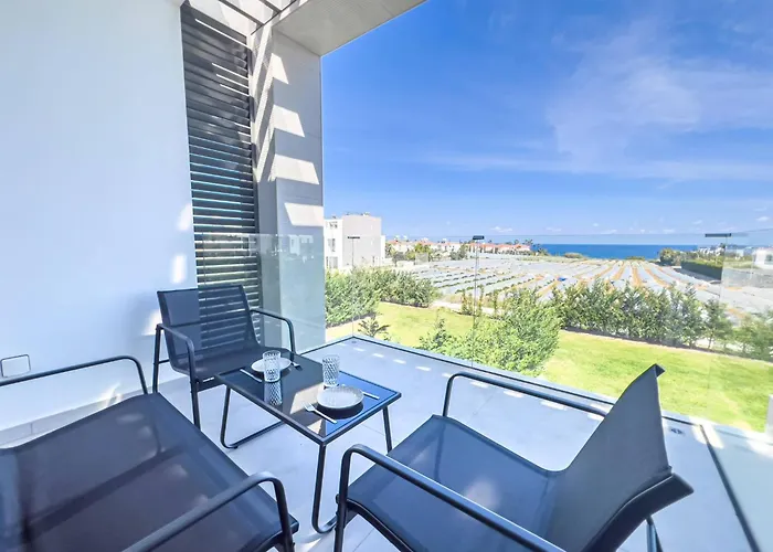 Vila Azure Vista Collection