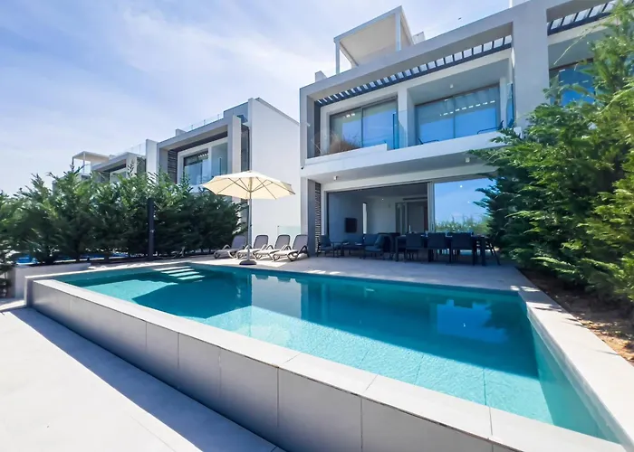 Azure Vista Collection Vila *