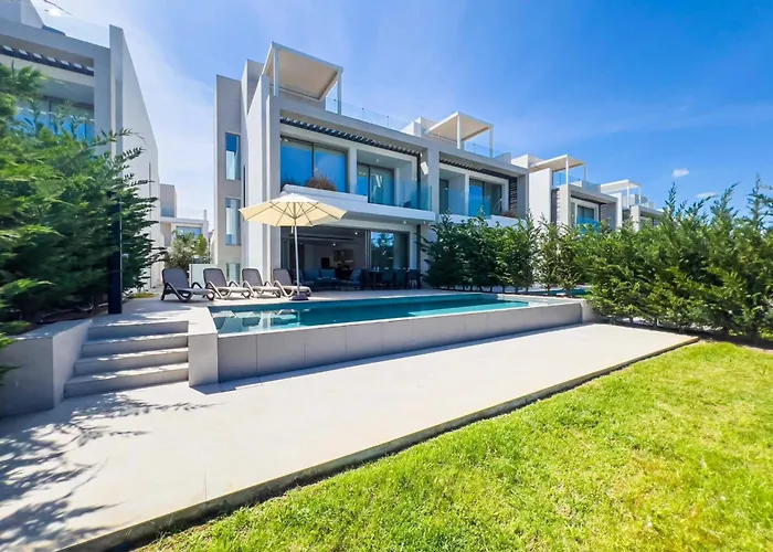 Azure Vista Collection Vila