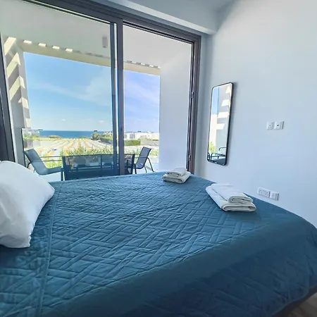 Villa Azure Vista Collection *